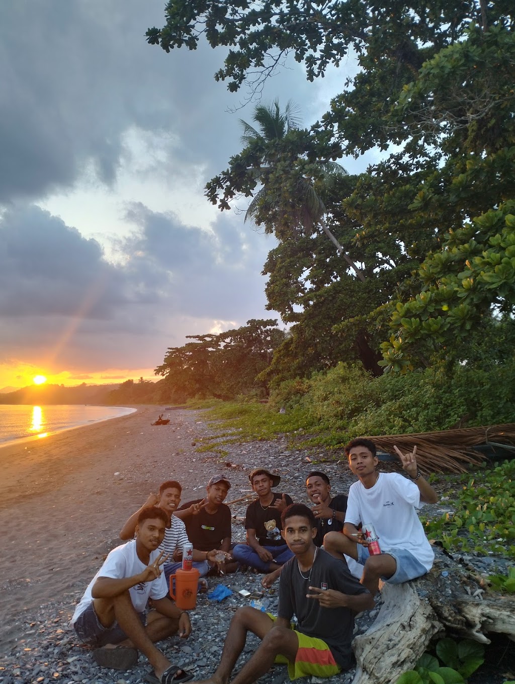 Pesona Rumalait Beach: Pantai Eksotis di Maluku Tengah
