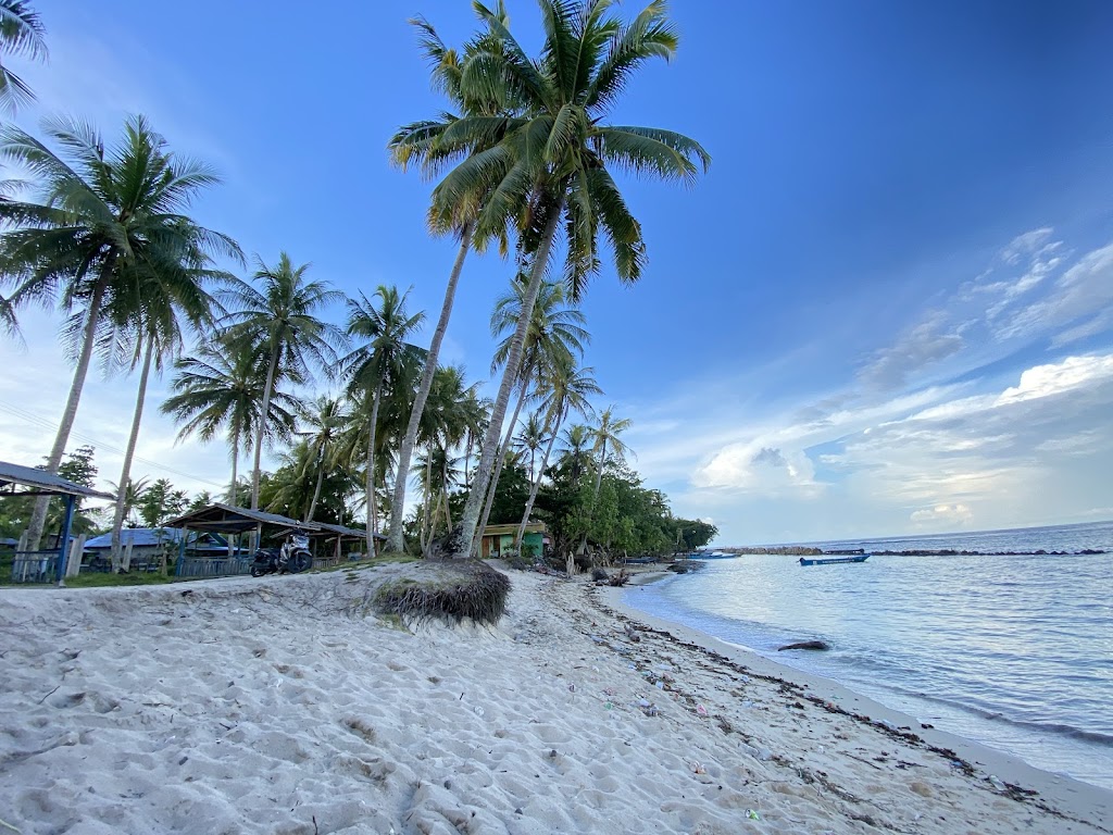 Pantai Batu Kotak Abasi: Pesona Tersembunyi di Papua Barat