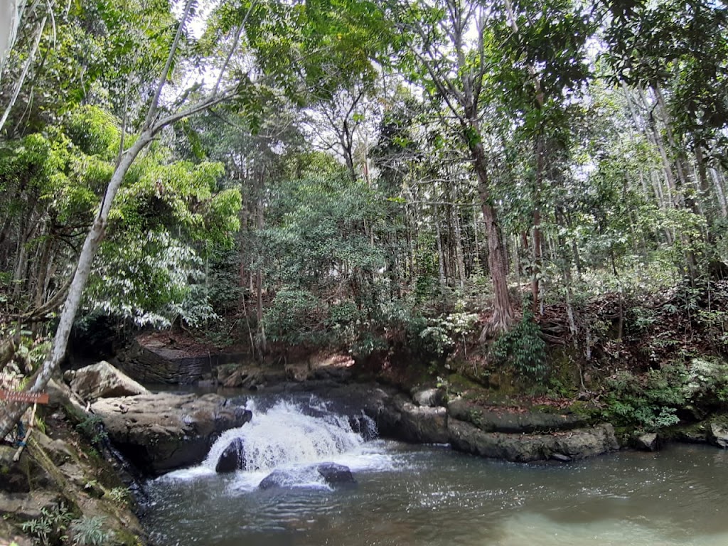 Pesona Air Terjun Sungai Karai di Kalimantan Utara