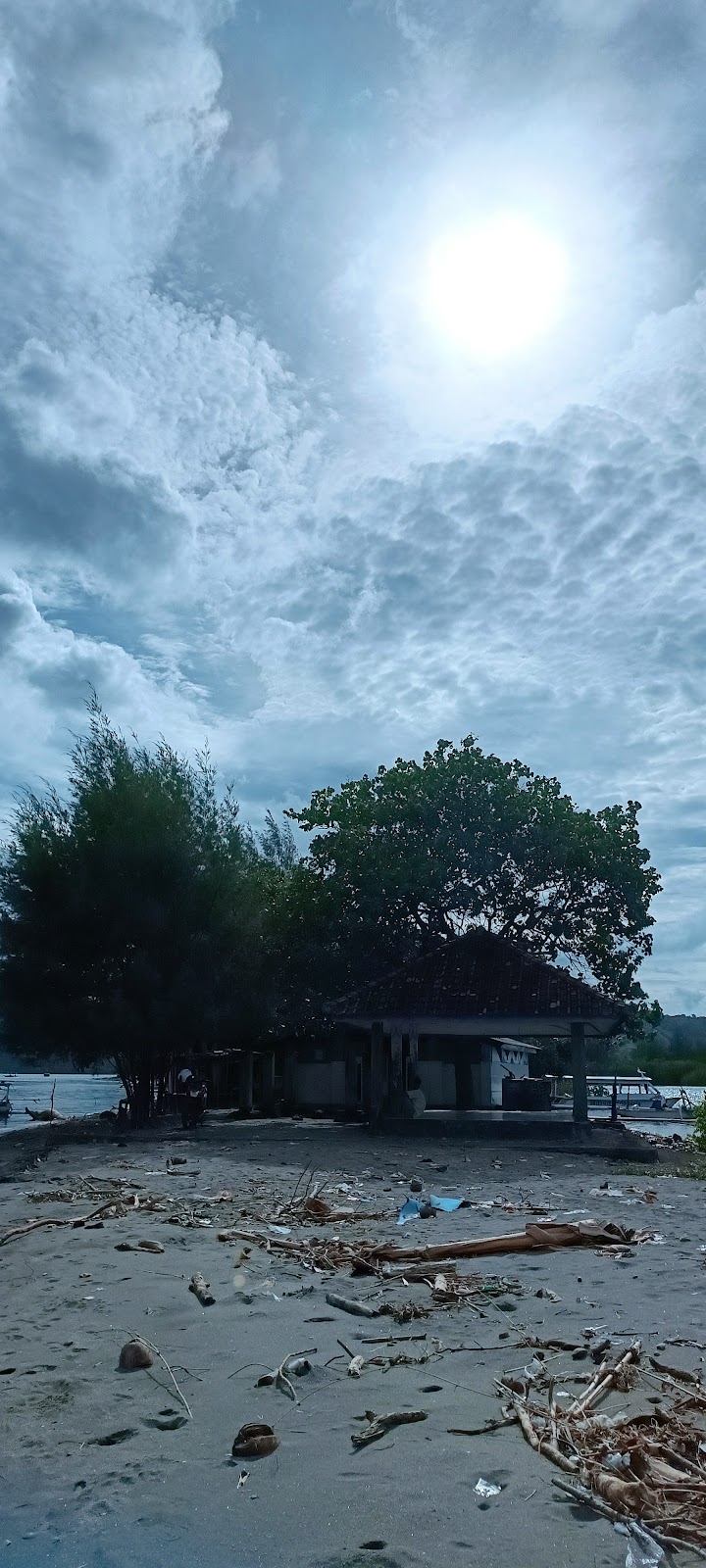 Pesona Pantai Cemare, Lombok Barat: Surga Tersembunyi di Nusa Tenggara Barat