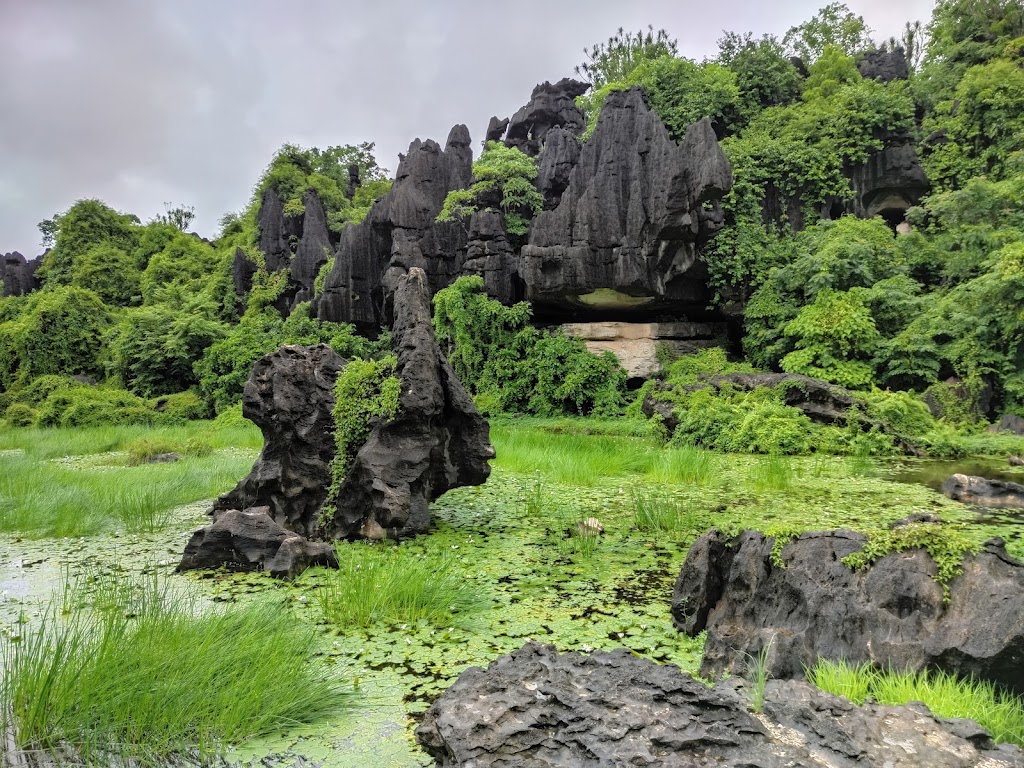 Pesona Taman Batu Rammang-Rammang: Surga Tersembunyi di Sulawesi Selatan