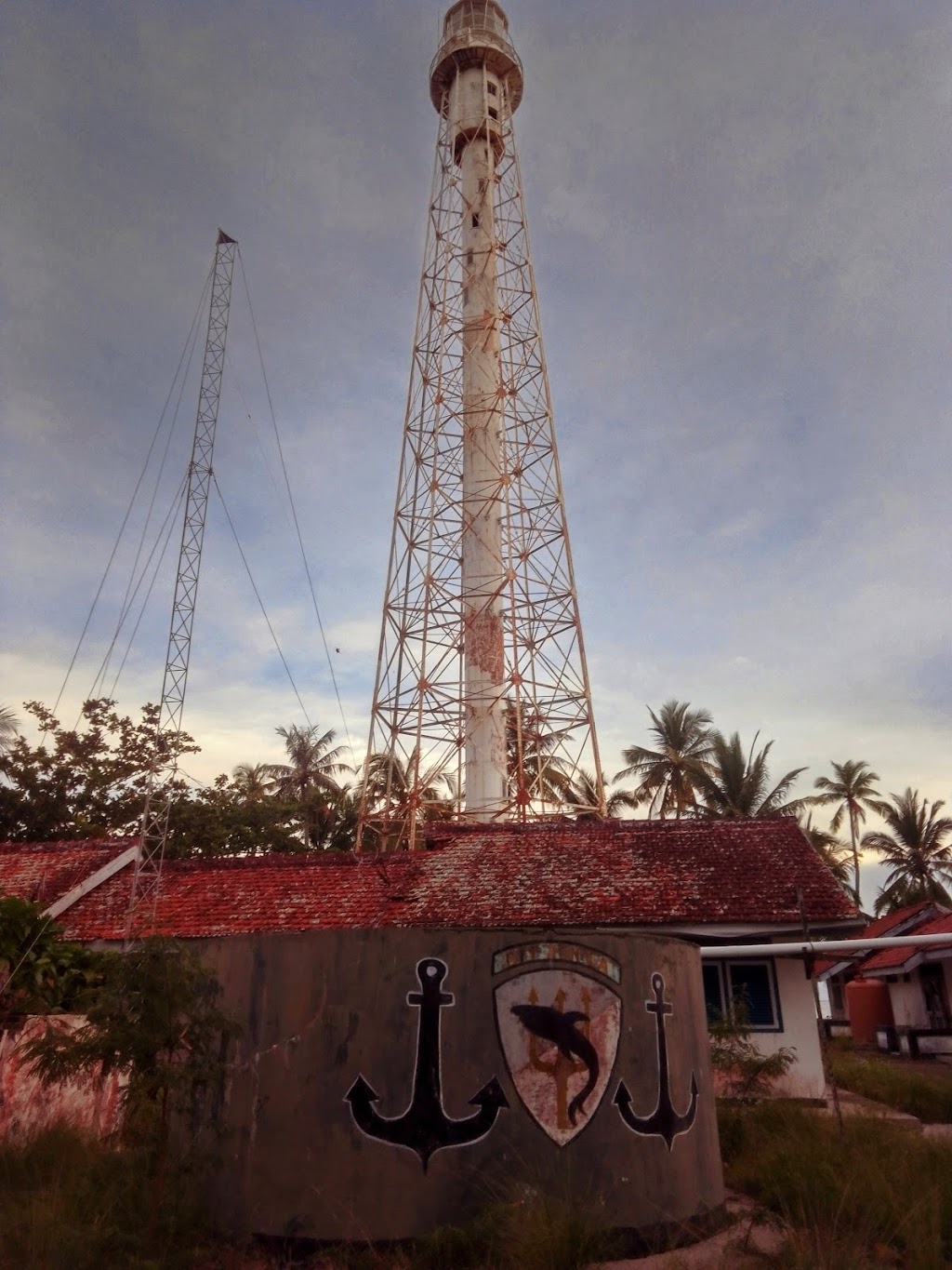Mercusuar Pulau Besar: Menyaksikan Senja di Kepulauan Bangka Belitung