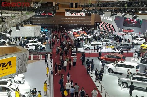 17 Kejutan di IIMS 2024: Mobil Listrik Gahar Sampai Teknologi AI Canggih! 17 Kejutan di IIMS 2024: Mobil Listrik Gahar Sampai Teknologi AI Canggih!