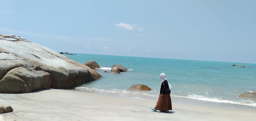 Pantai Tikus: Pesona Tersembunyi di Bangka