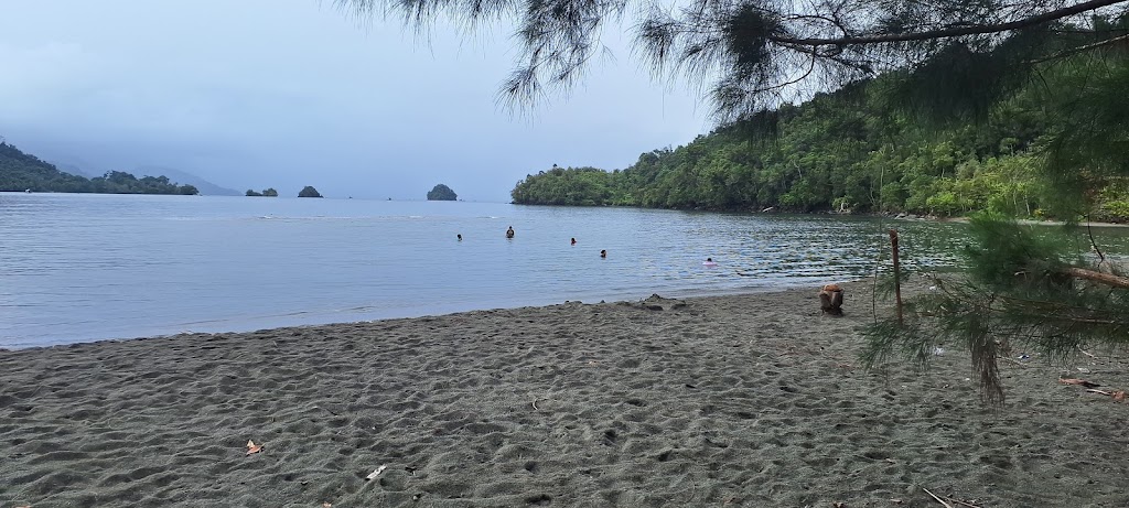 Pesona Pantai Krimpong: Surga Tersembunyi di Papua