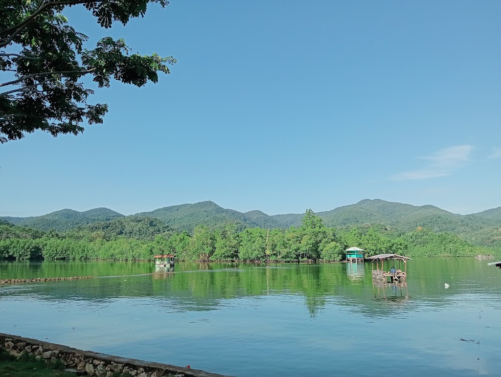 Anggalo Beach Waworaha: Surga Tersembunyi di Sulawesi Tenggara