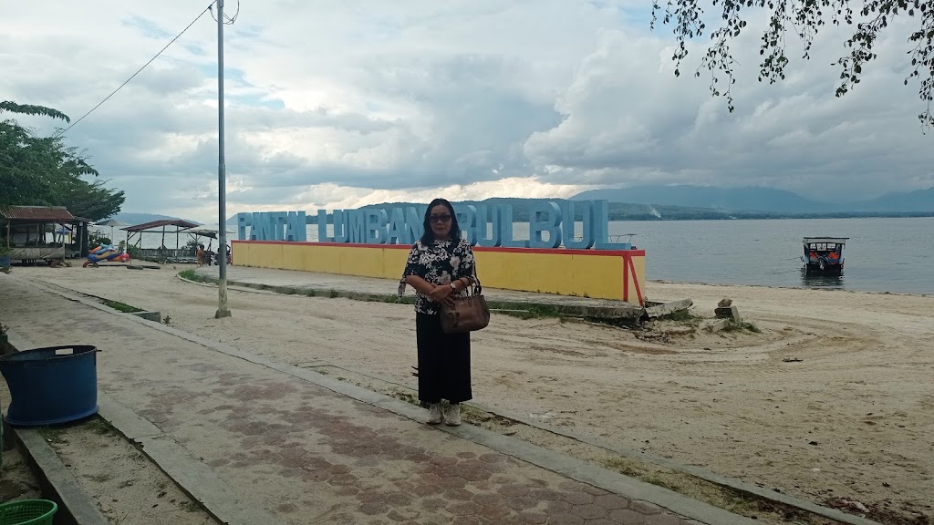 Pesona Pasir Putih Lumban Bulbul, Danau Toba
