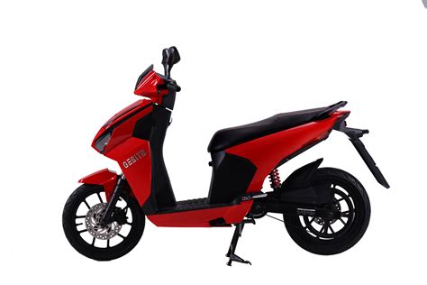 5 Motor Listrik Baru 2023: Bikin Kamu Ketagihan! 🤯