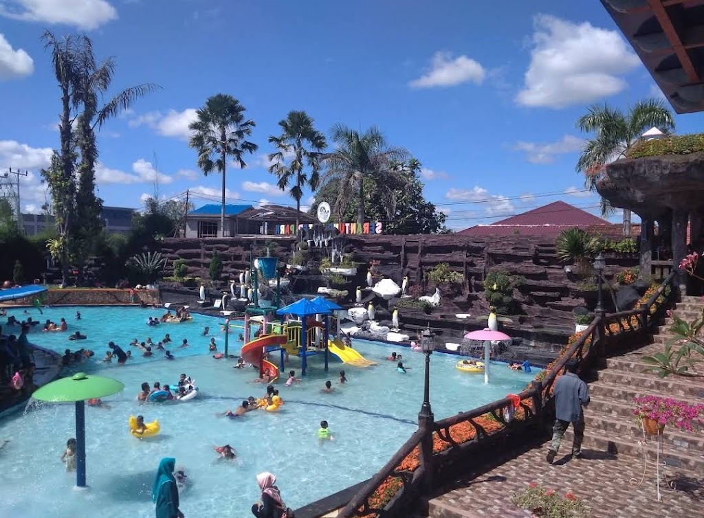 Serantung Water Park: Oase Kesegaran di Sintang, Kalimantan Barat