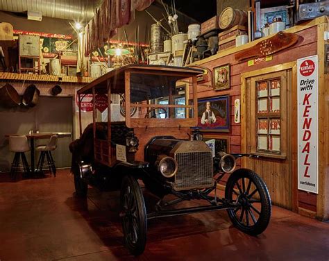 Retro Restaurant Relics: 20 Things We Vanished From Dining Out