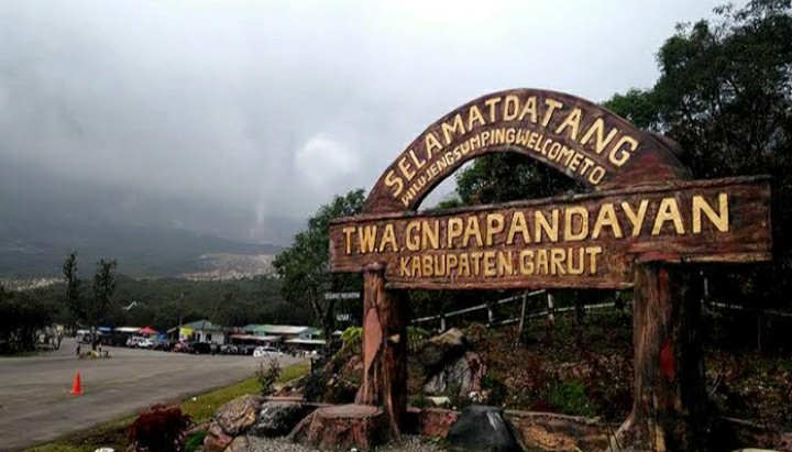 Jelajah Gunung Papandayan: Petualangan di Negeri di Atas Awan