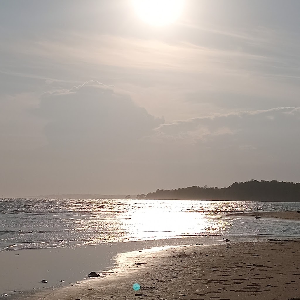 Pesona Pantai Corong, Kalimantan Timur: Surga Tersembunyi di Pesisir Borneo