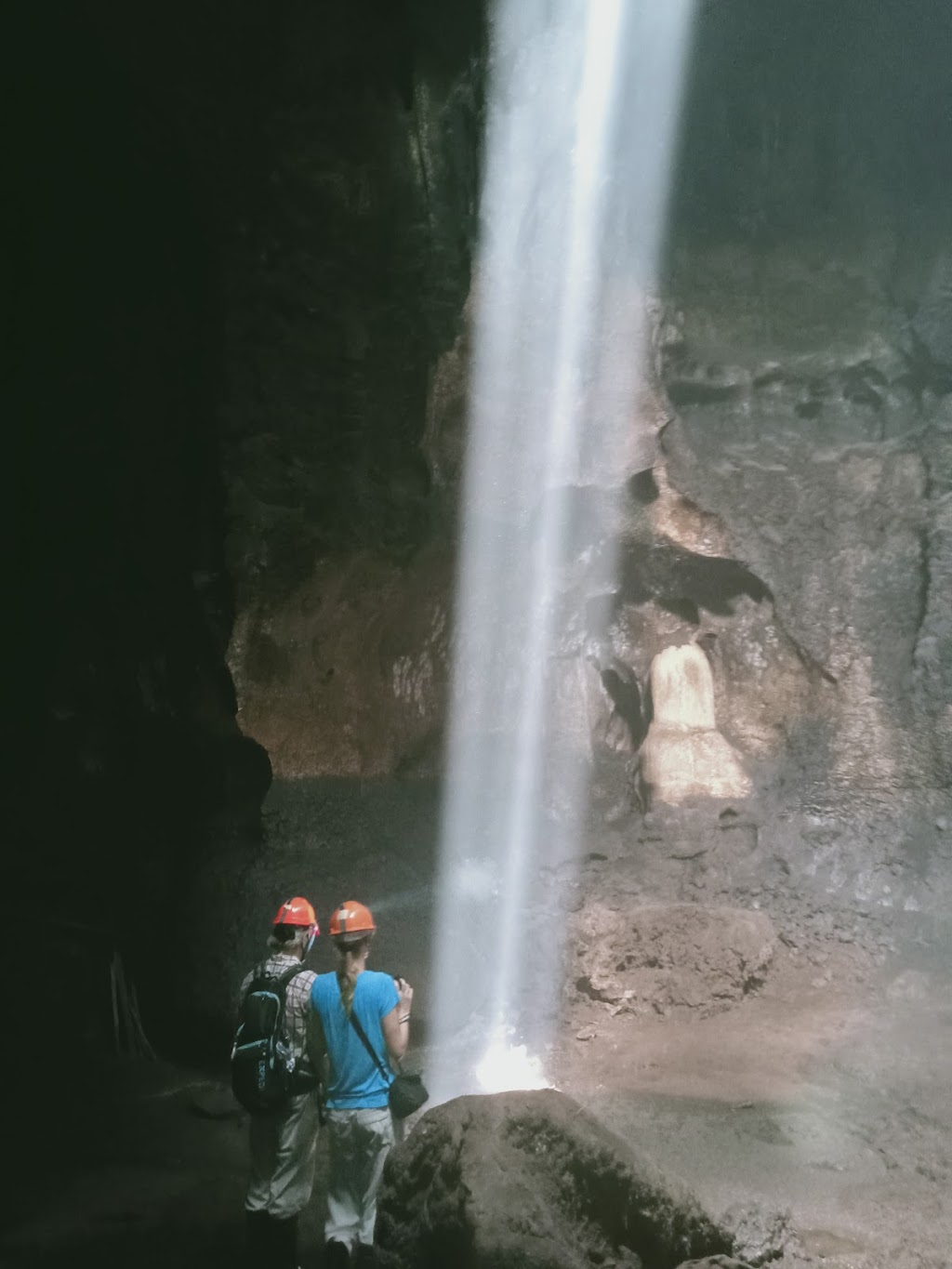 Jelajahi Goa Bangkang Prabu: Gua Kelelawar di Lombok Tengah