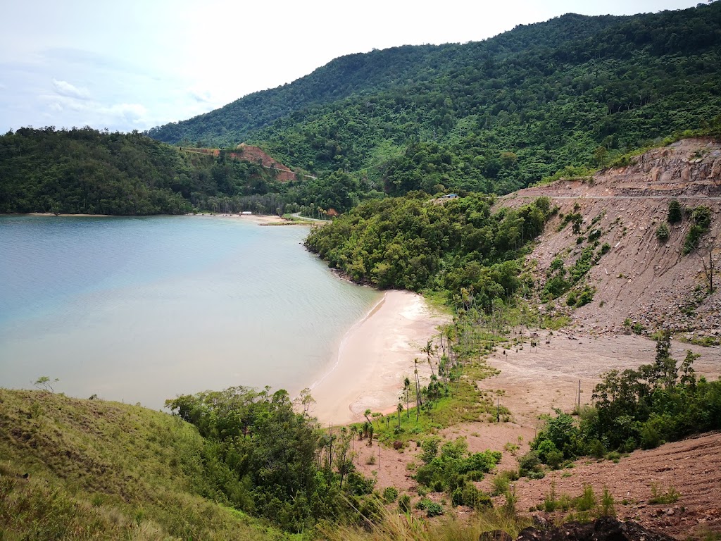 Petualangan Menaklukkan Gunung Botak Manokwari Selatan: Keindahan Papua Barat yang Tersembunyi