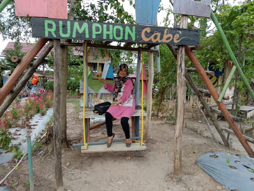 Keindahan Taman 1000 Bunga Rumphon Cabe di Lahat, Sumatera Selatan