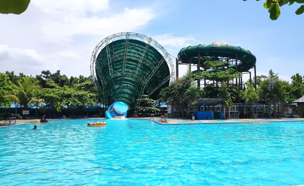 HAIROS Water Park: Petualangan Air yang Menyegarkan di Deli Serdang