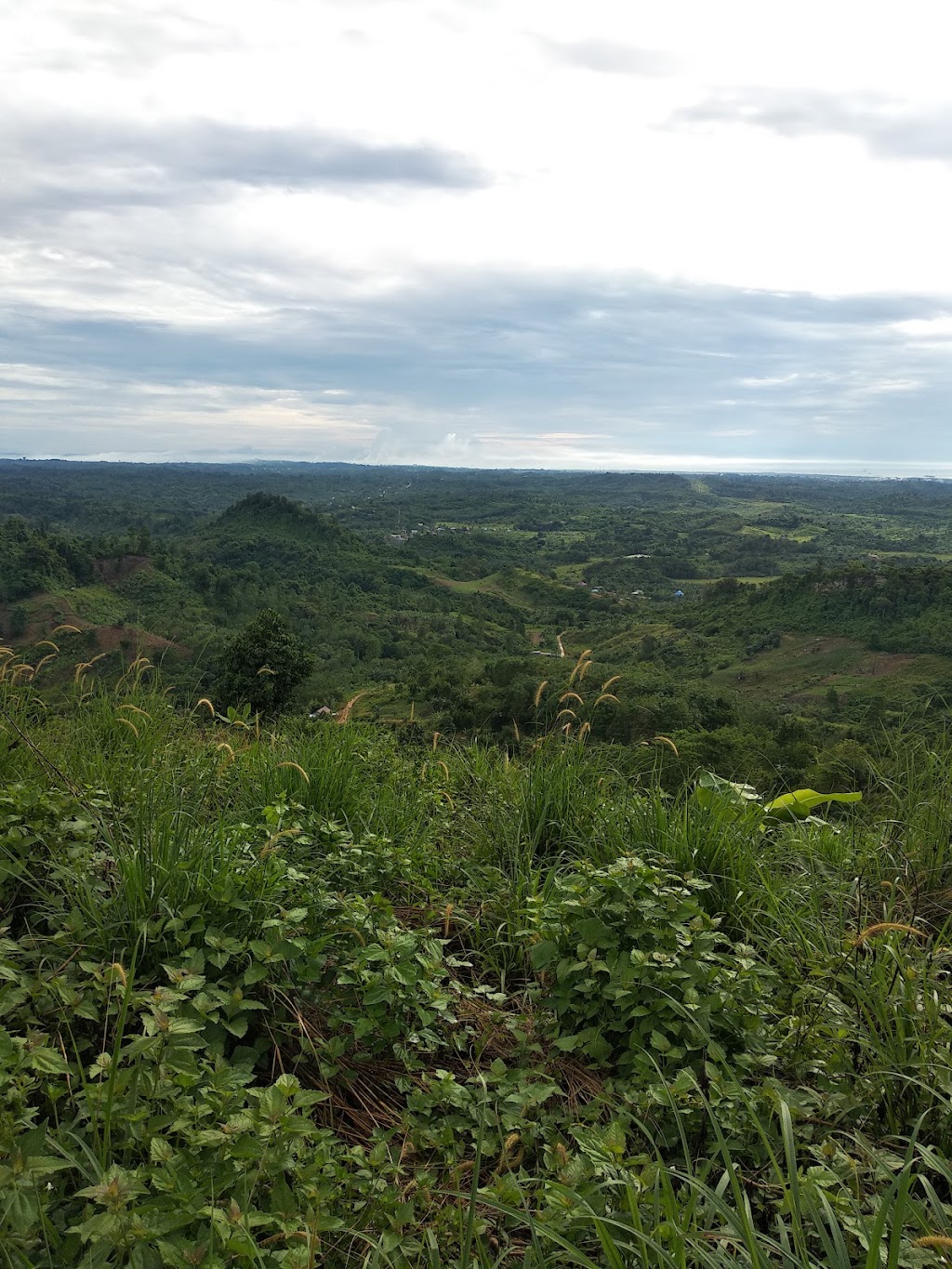 Jelajahi Puncak Goa Sebatik: Petualangan di Kalimantan Timur