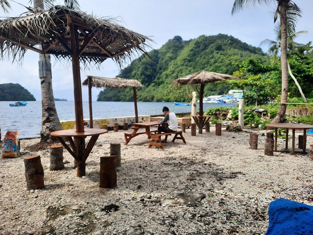 Pesona Pantai Parigi Dua: Surga Tersembunyi di Maluku Tengah