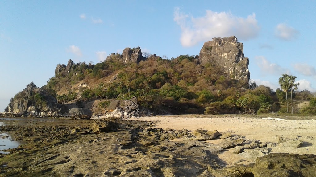 Batu Termanu: Pesona Tersembunyi di Rote Ndao