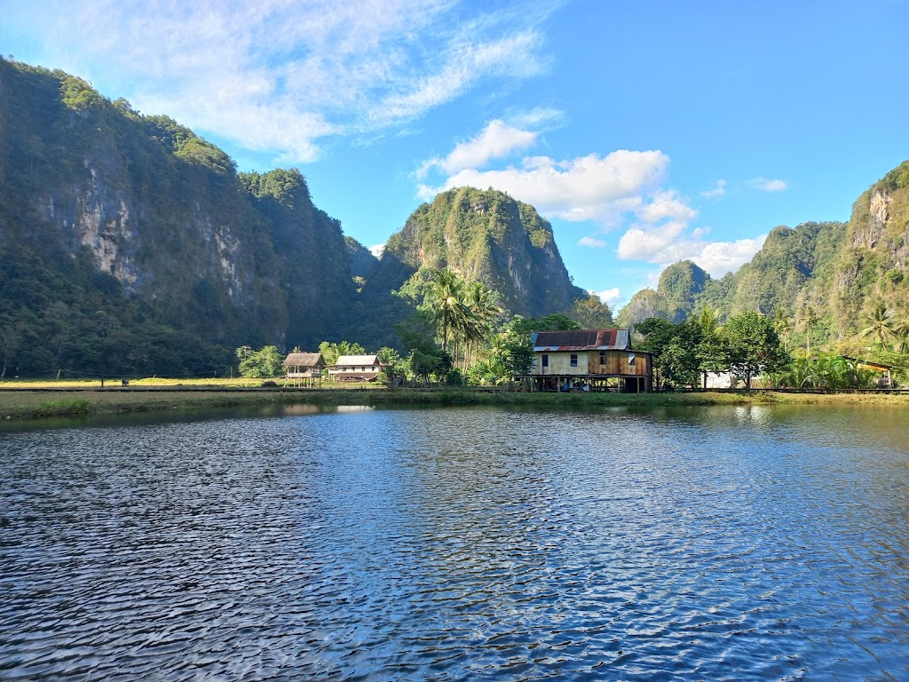 Pesona Kampoeng Karst Rammang Rammang: Surga Tersembunyi di Sulawesi Selatan