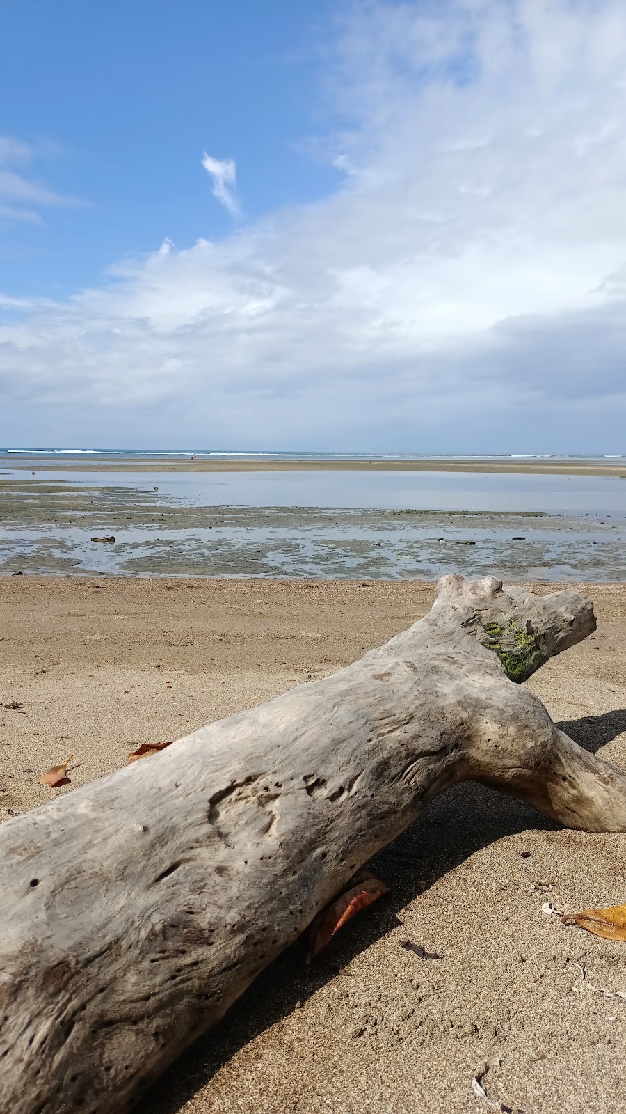 Pesona Pantai Siw’one, Morowali: Surga Tersembunyi di Sulawesi Tengah