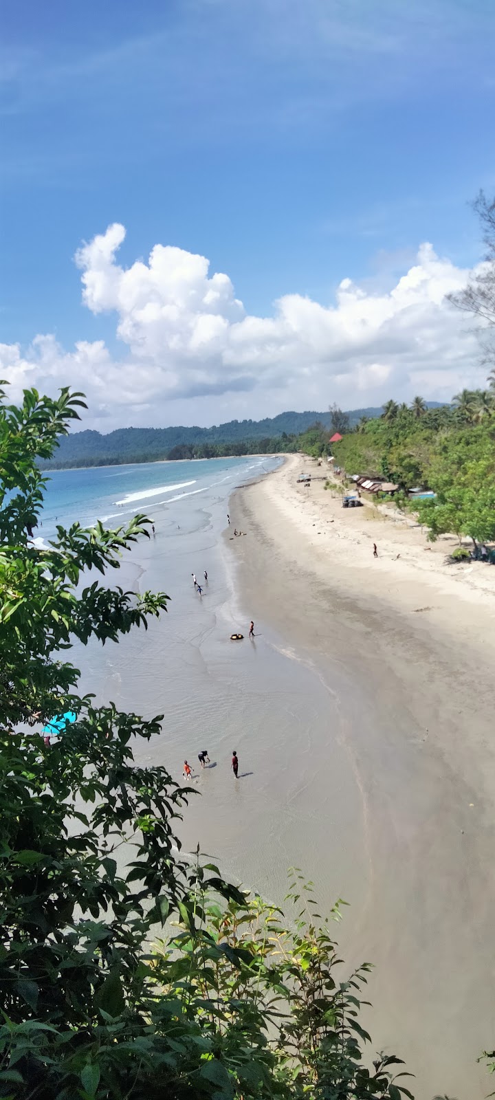 Pesona Pantai Taipa: Surga Tersembunyi di Konawe Utara