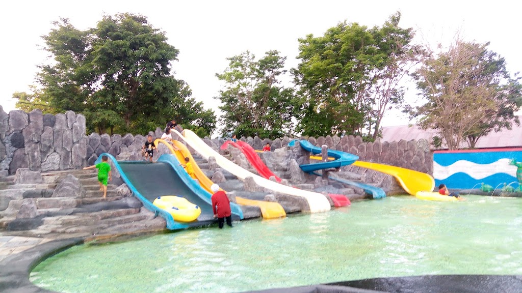 Planet Waterboom Gorontalo: Petualangan Air yang Menyegarkan