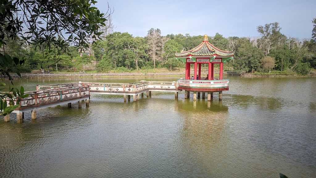 Phak Kak Liang: Pesona Tersembunyi di Pulau Bangka