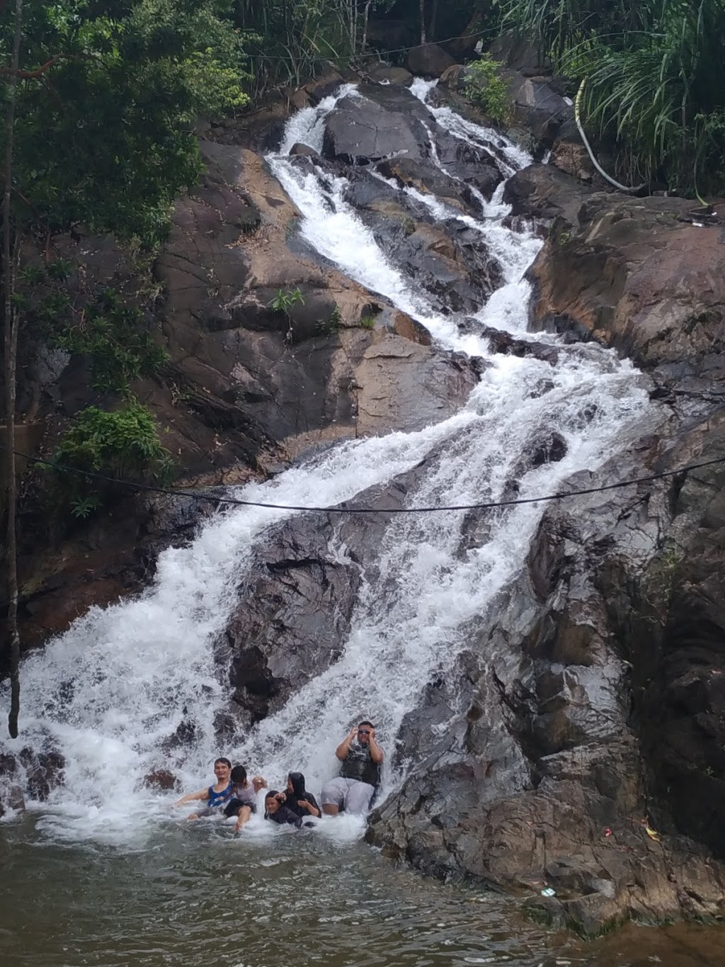 Air Terjun Sadap: Pesona Tersembunyi di Bangka Tengah