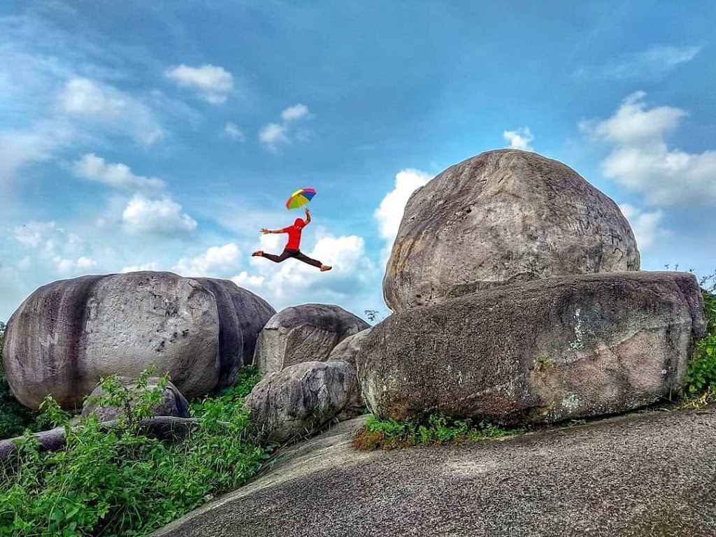 Jelajah Gunung Batu: Pesona Tersembunyi di Lampung Selatan