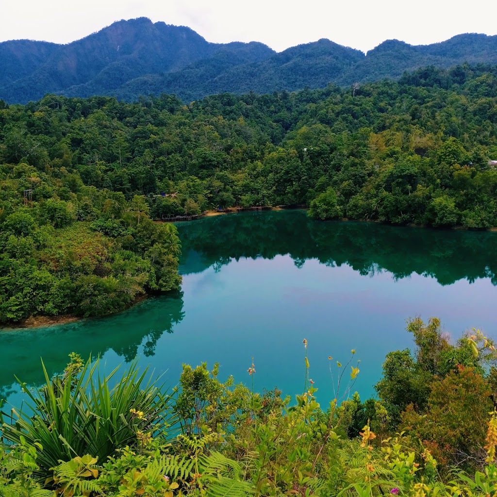 Pesona Pantai Sarawandori: Surga Tersembunyi di Kepulauan Yapen